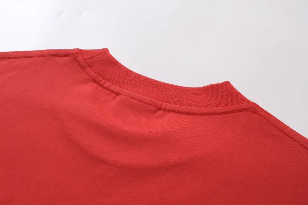 【 . Quality】BALENCI*GA/ .SS 24 New Arrival， enjoy Paris T . . Authentic ， ！ ZP 。 260 ， . ， ，。 。 . ， 。 OS . Same Style ：BL 233370 ： .，Red Size：XS S M L